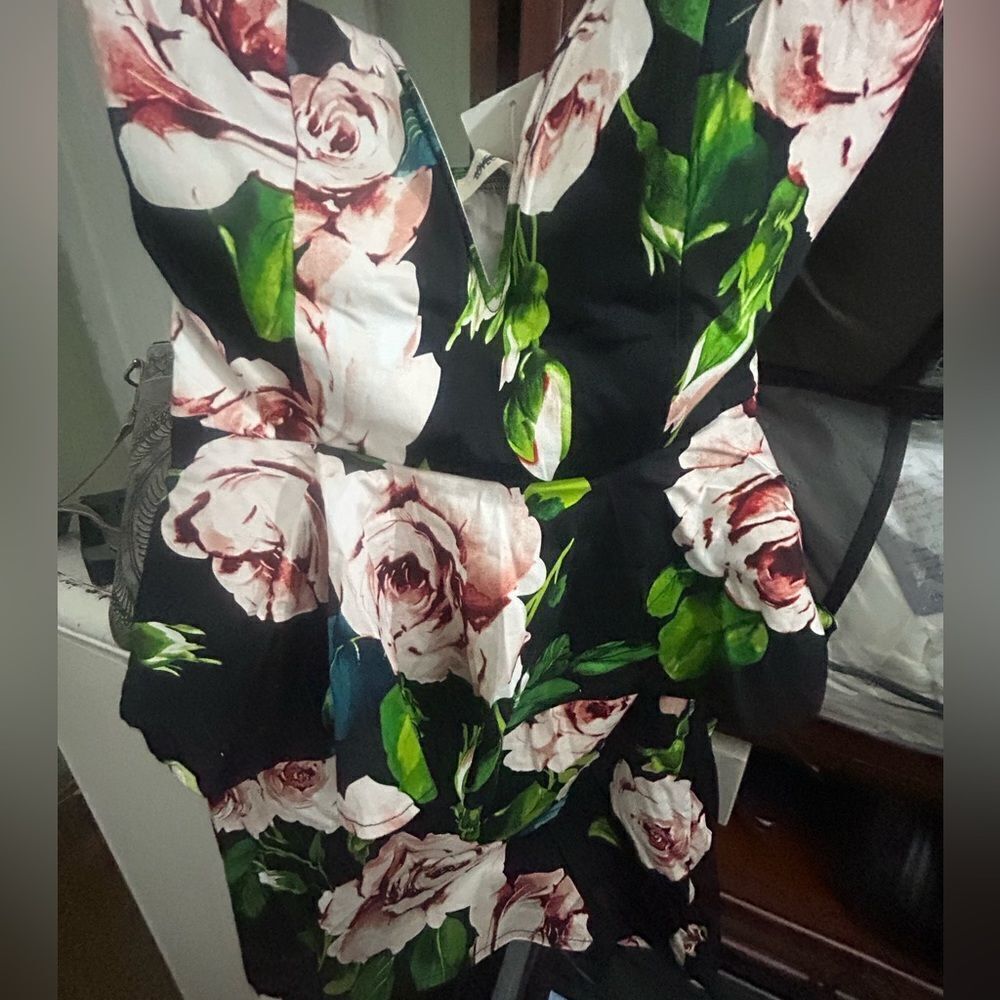 Lovecuture mini floral dress NWT Size Small